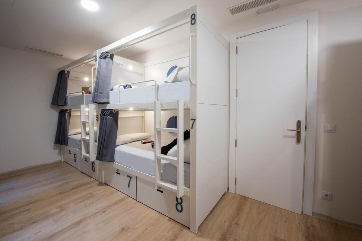 Room00 Gran Via Hostel *
