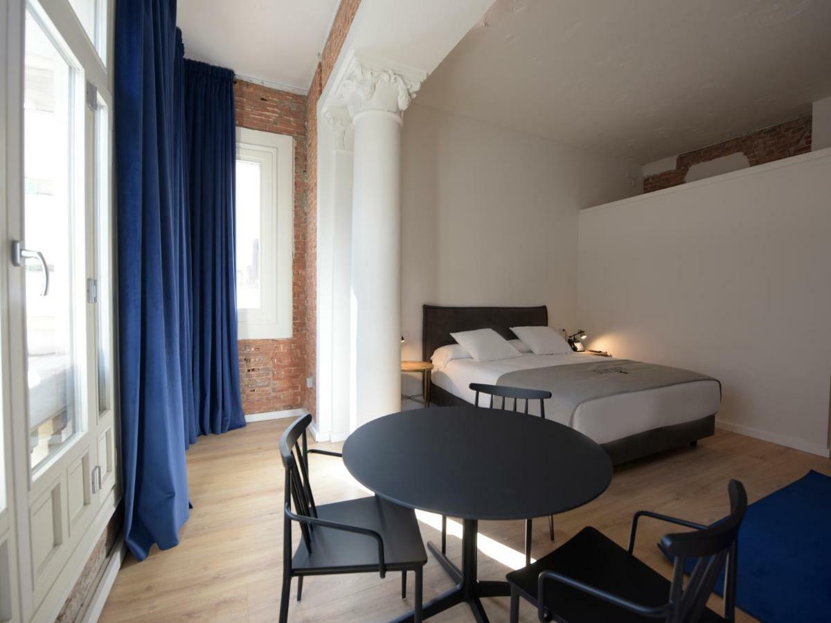 Room00 Gran Via Madrid