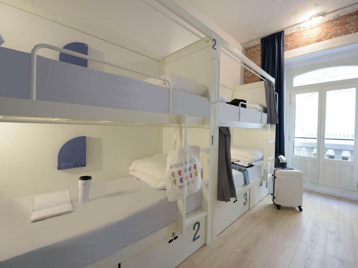 Room00 Gran Via * Madrid