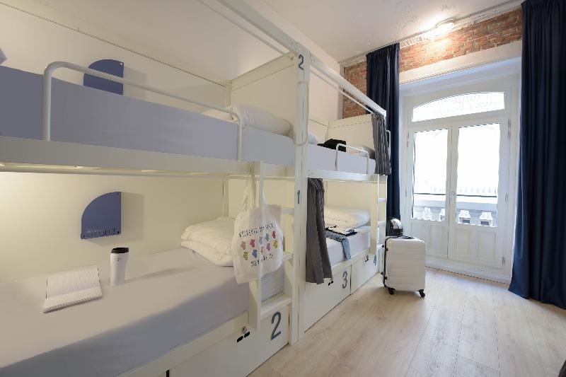 Room00 Gran Via Madrid